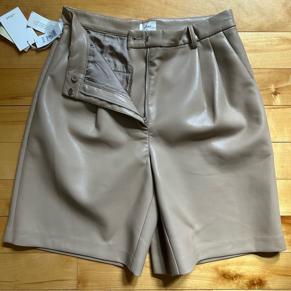 NWT Wilfred Aritzia “Limerick Short” - Picture 3 of 5